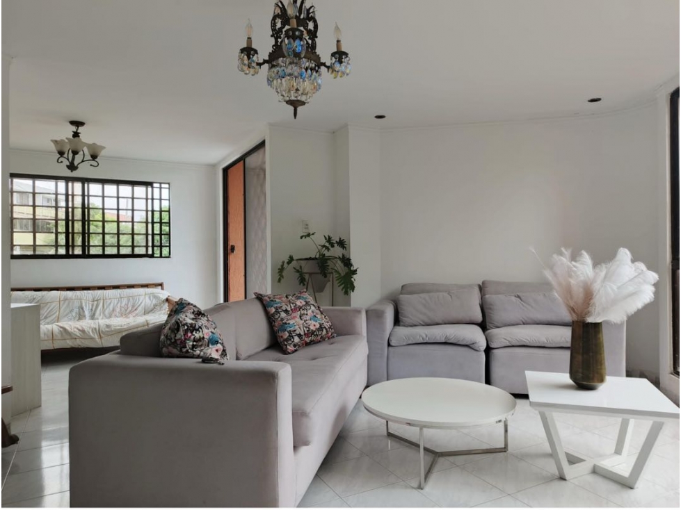 APARTAMENTO EN VENTA 4 HAB. BARRIO LA CUMBRE — foto 2