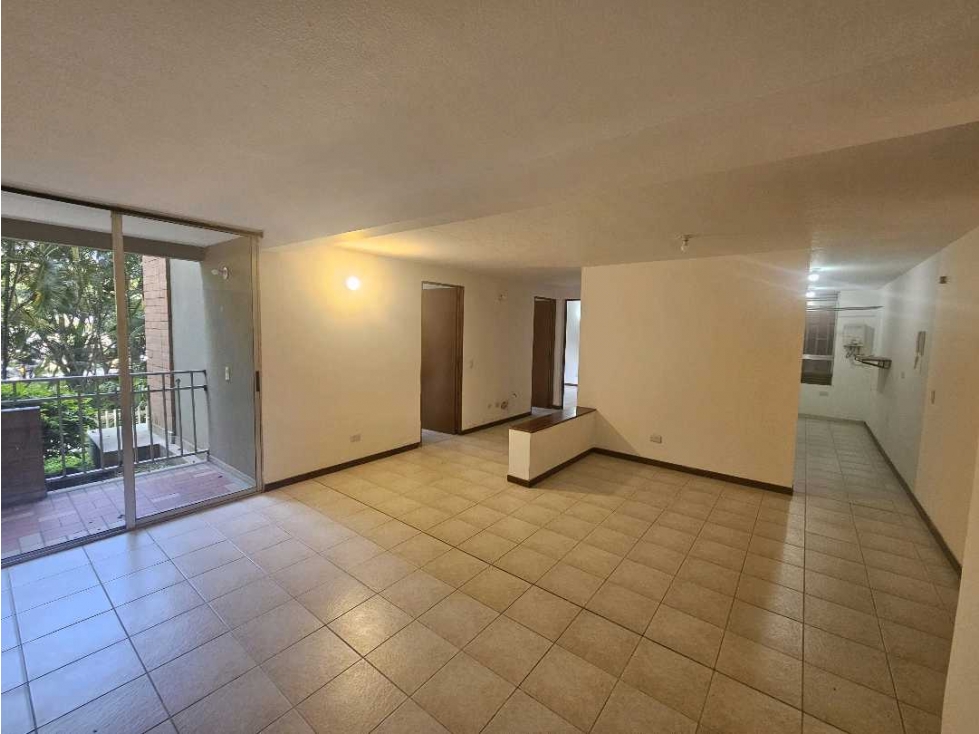 APARTAMENTO EN VENTA AGUACATALA — foto 2