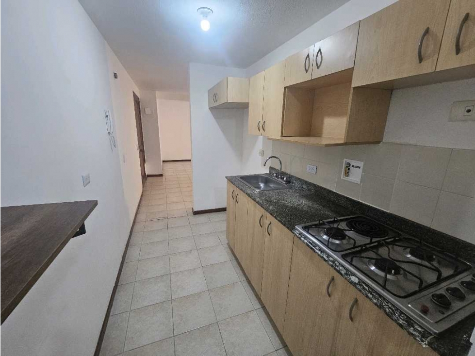 APARTAMENTO EN VENTA AGUACATALA — foto 3