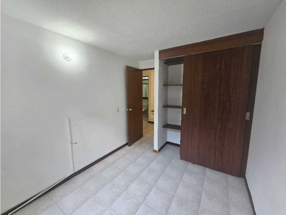 APARTAMENTO EN VENTA AGUACATALA — foto 5