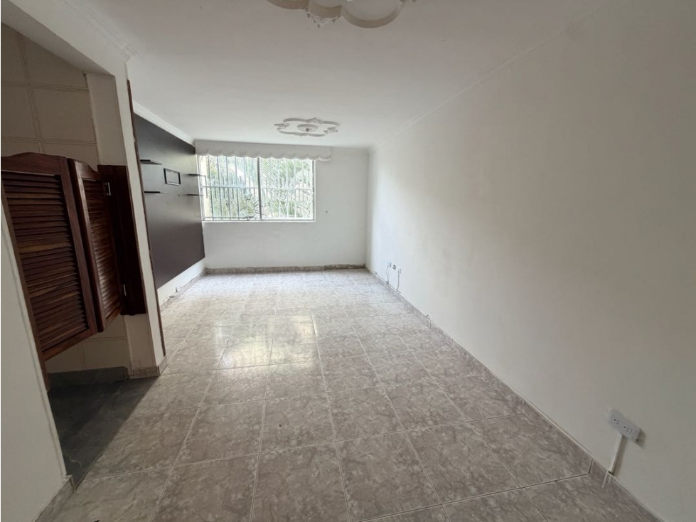 APARTAMENTO EN VENTA AL SUR DE LA CIUDAD DE CALI CR SAJONA — foto 3