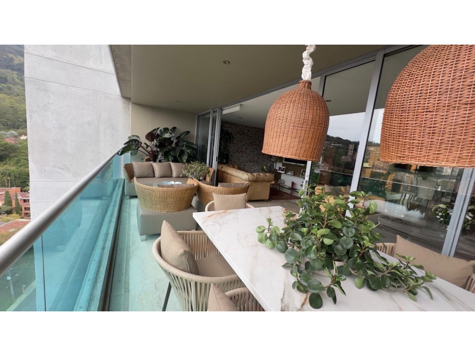 Apartamento en venta amoblado, Sector La Calera, El Poblado
