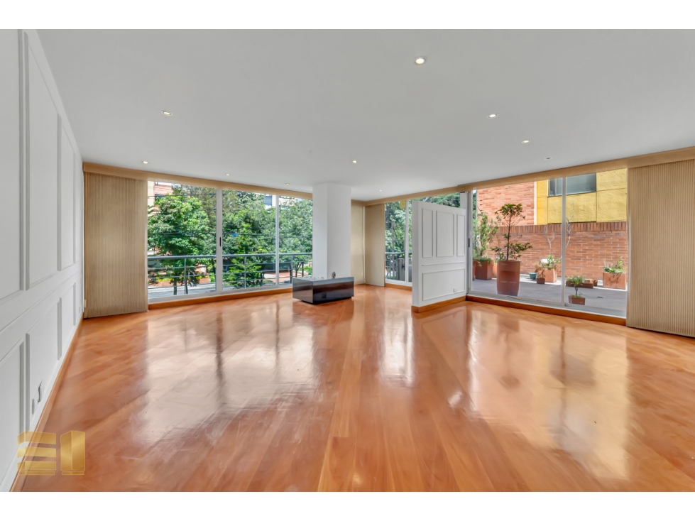 Apartamento en venta, Bogotá, Santa Paula con terraza