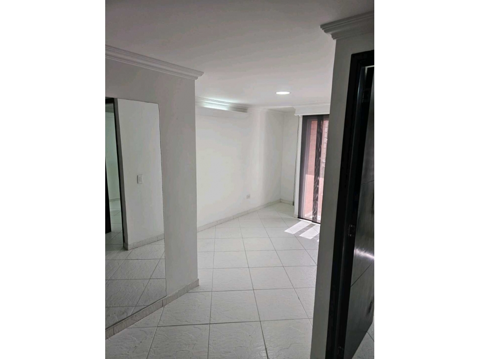APARTAMENTO EN VENTA CALASANZ PARTE BAJA MEDELLIN — foto 2