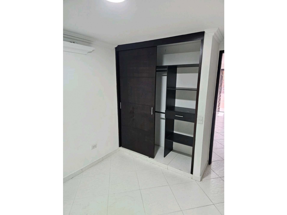 APARTAMENTO EN VENTA CALASANZ PARTE BAJA MEDELLIN — foto 6