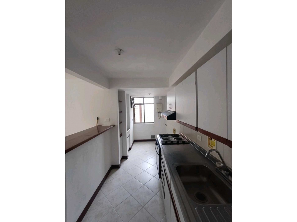 APARTAMENTO EN VENTA CASTROPOL POBLADO (N) — foto 4