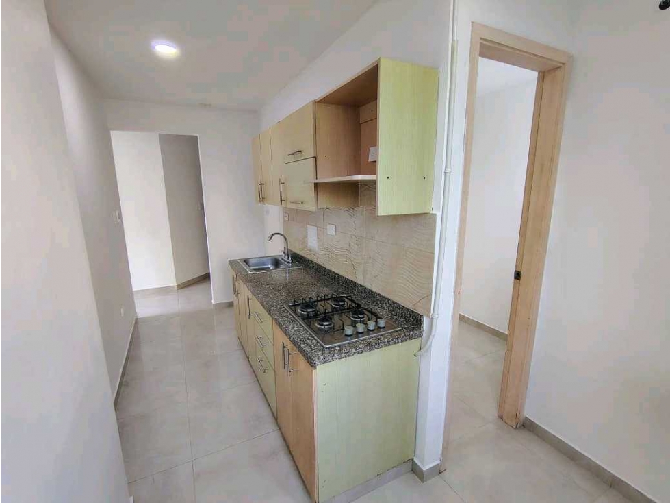 APARTAMENTO EN VENTA CERCA A CLINICA DE LOS MAESTROS — foto 2