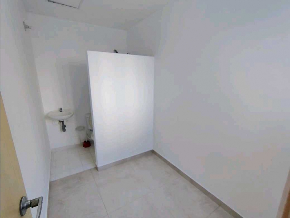 APARTAMENTO EN VENTA CERCA A CLINICA DE LOS MAESTROS — foto 4