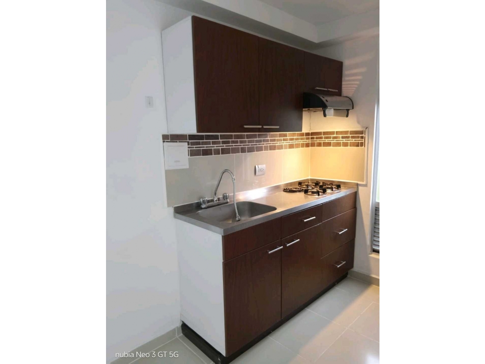 Apartamento en venta cerca al INEM avenida 19 con parqueadero — foto 2