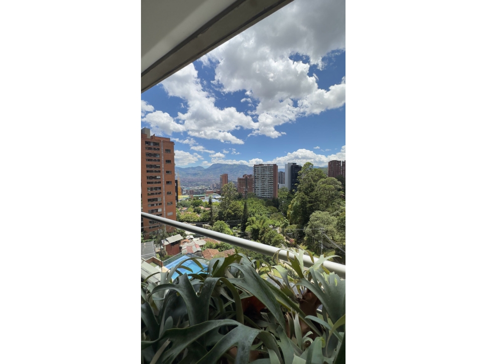 Apartamento en venta cerca al Tesoro