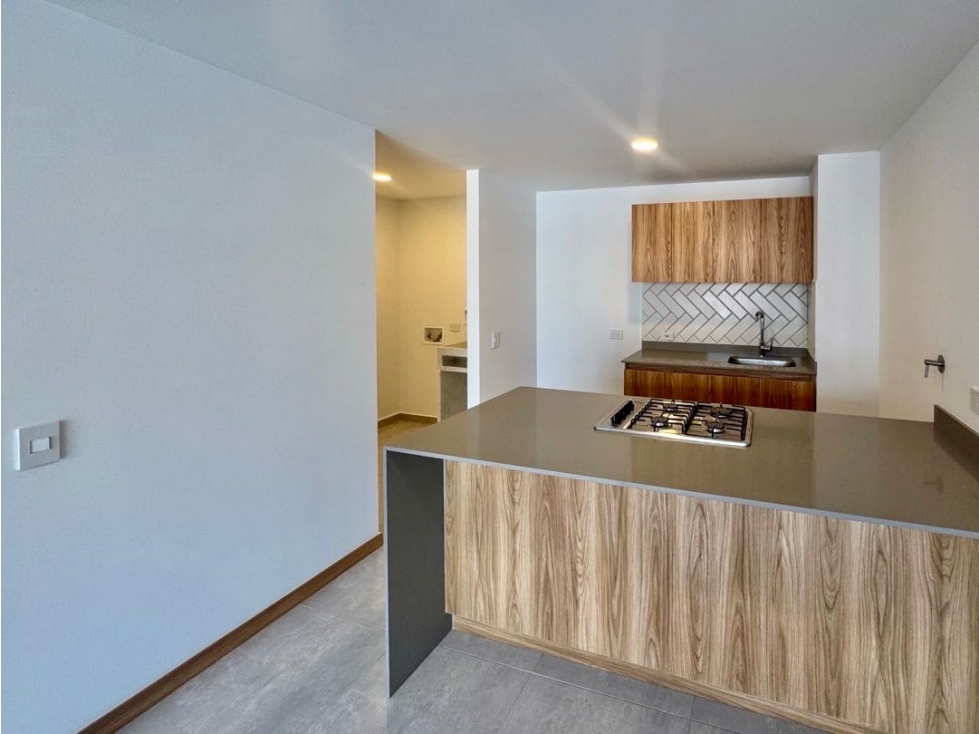 Apartamento en Venta| Cesión| Sabaneta| Zona Plana| vista garantizada — foto 4