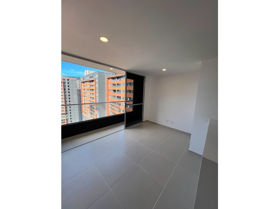 APARTAMENTO EN VENTA CIUDAD COLTEJER — foto 3