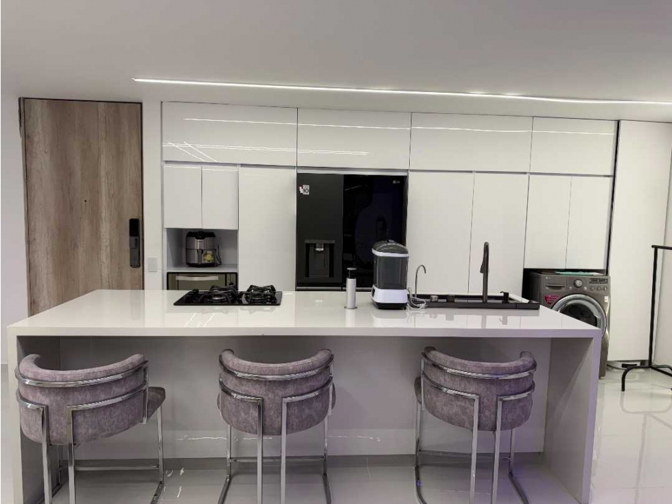 APARTAMENTO EN VENTA CIUDAD DEL RIO POBLADO(N) — foto 4
