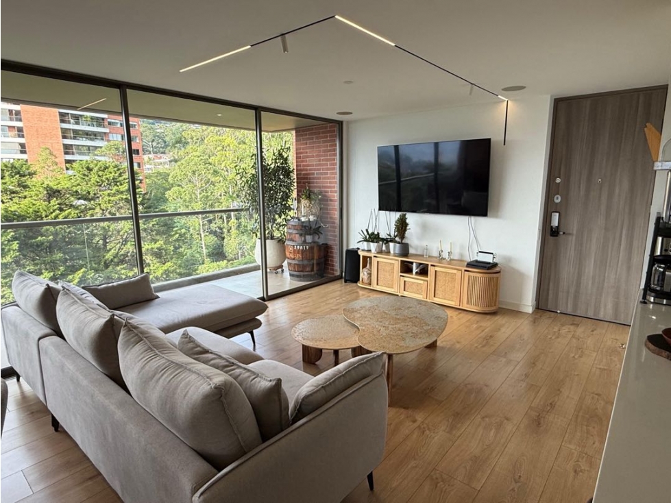 APARTAMENTO EN VENTA COLA DEL ZORRO EL POBLADO MEDELLÍN — foto 3