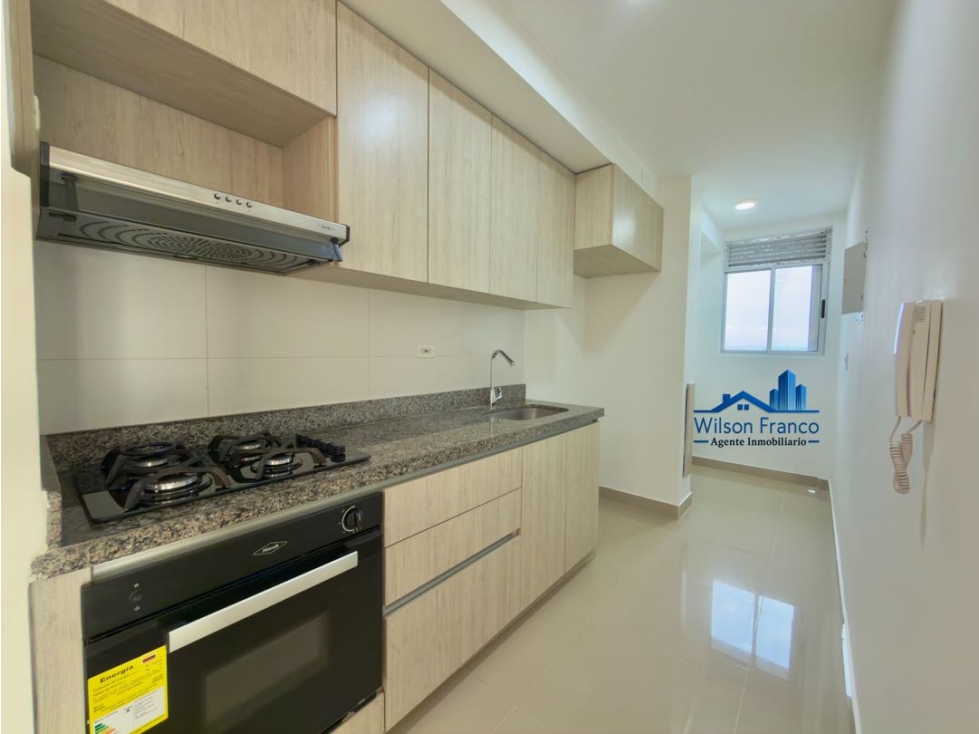 Apartamento En Venta como nuevo, Barrio Manga, Cartagena — foto 3