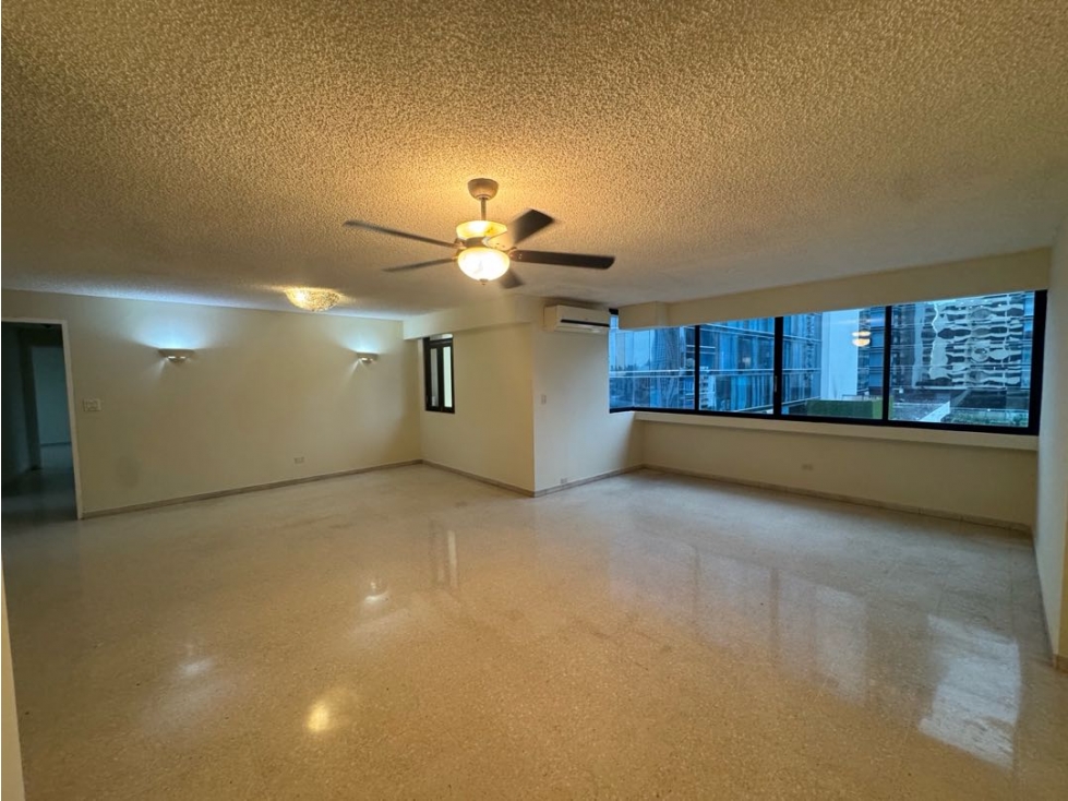 Apartamento amplio en venta con 2 Parking | Monaco, Obarrio