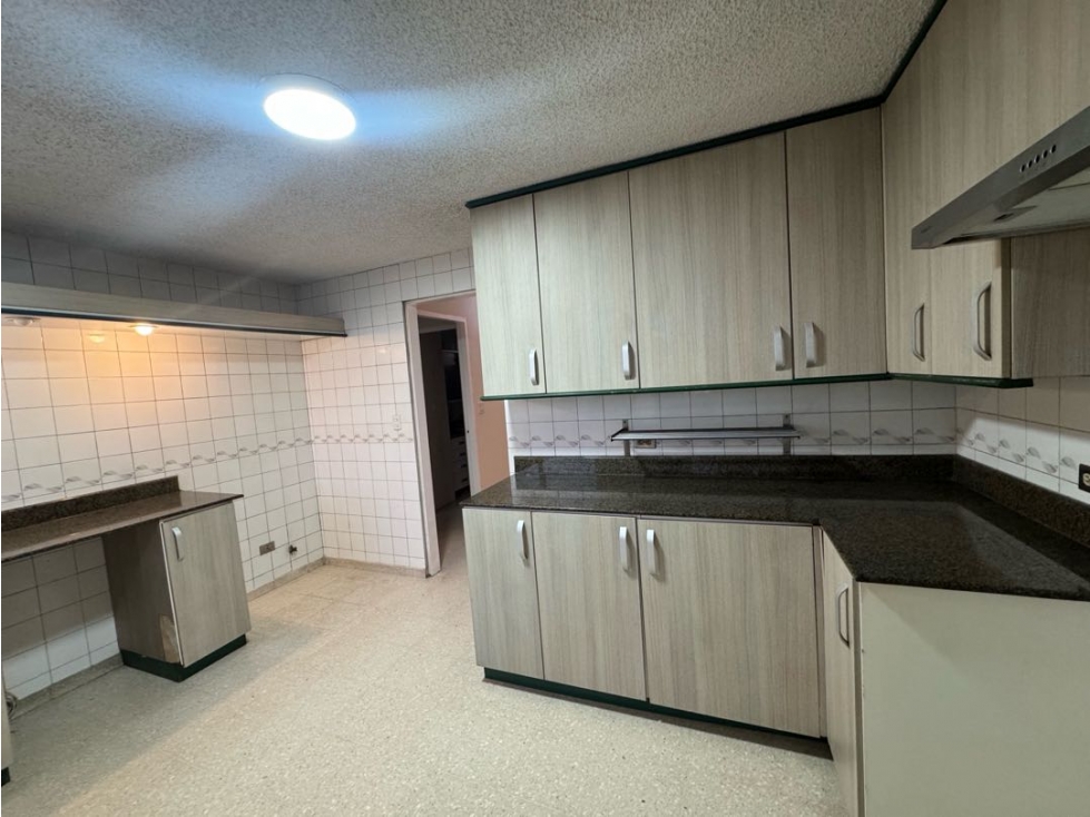 Apartamento amplio en venta con 2 Parking | Monaco, Obarrio — foto 3