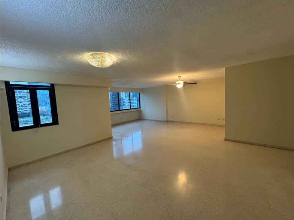 Apartamento amplio en venta con 2 Parking | Monaco, Obarrio — foto 2
