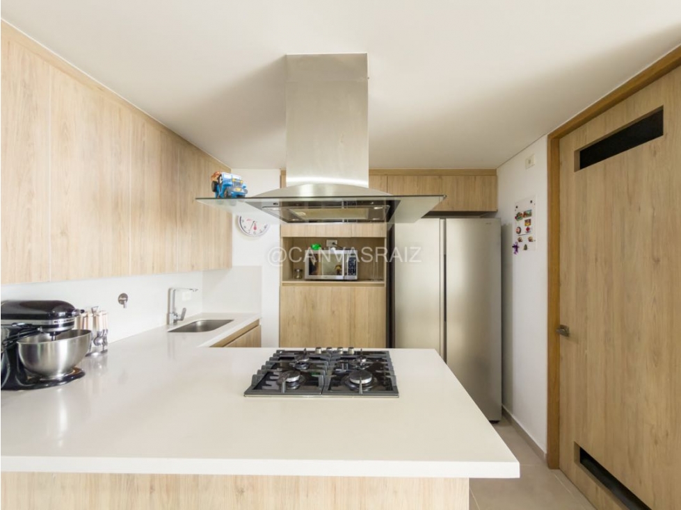 APARTAMENTO EN VENTA CON HERMOSA VISTA EN EL SECTOR DE LAS PALMAS — foto 4