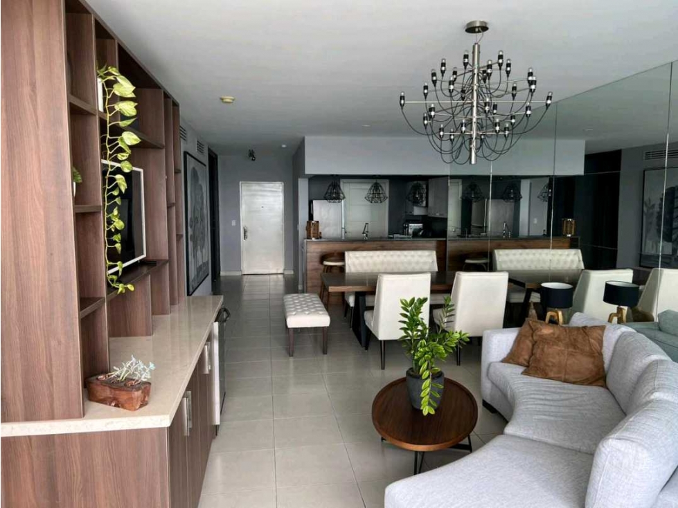 APARTAMENTO EN VENTA CON VISTA AL MAR EN AV. BALBOA — foto 4
