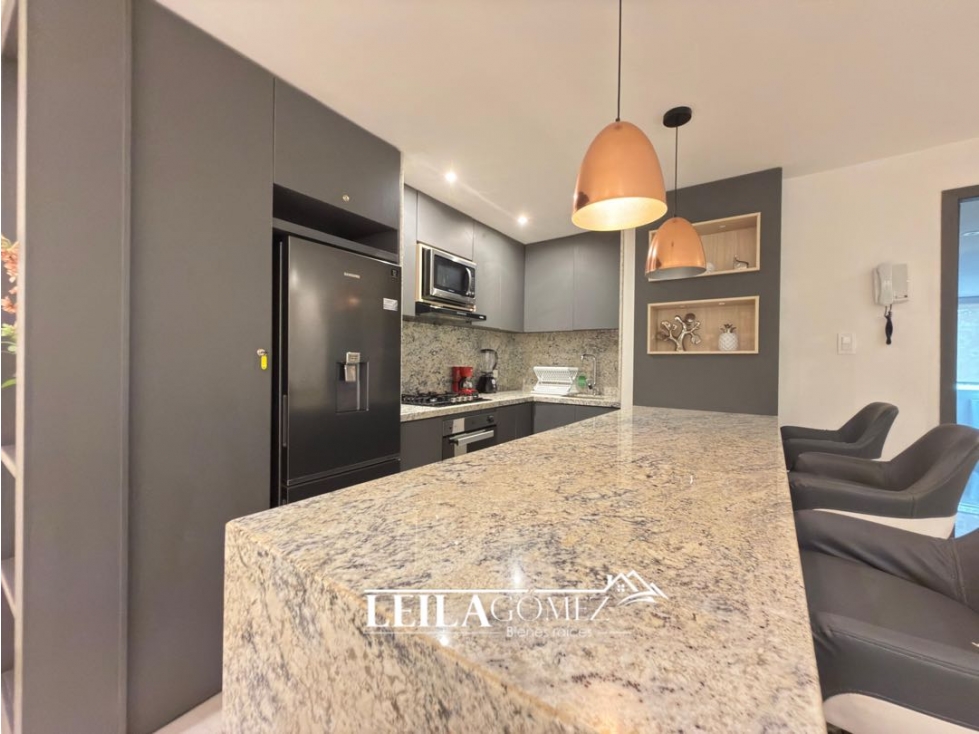 Apartamento En Venta amoblado uso Turístico sector El Laguito — foto 2