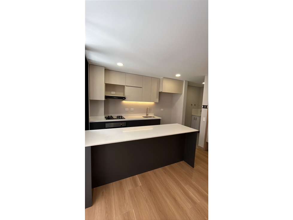 Apartamento en venta Conquistadores - 2