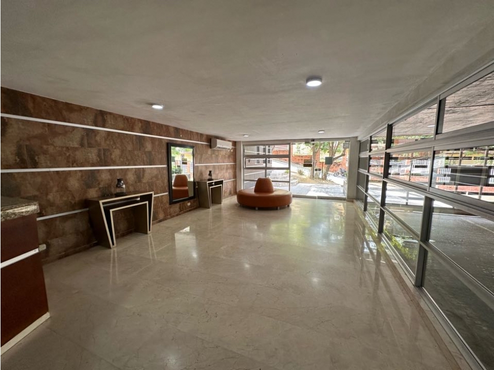 APARTAMENTO EN VENTA DE 3 HABITACIONES EN MIRAMAR — foto 3
