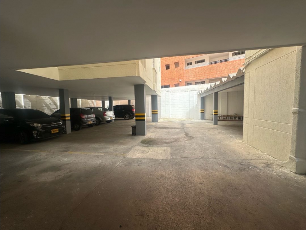 APARTAMENTO EN VENTA DE 3 HABITACIONES CERCA AL VIVA — foto 2