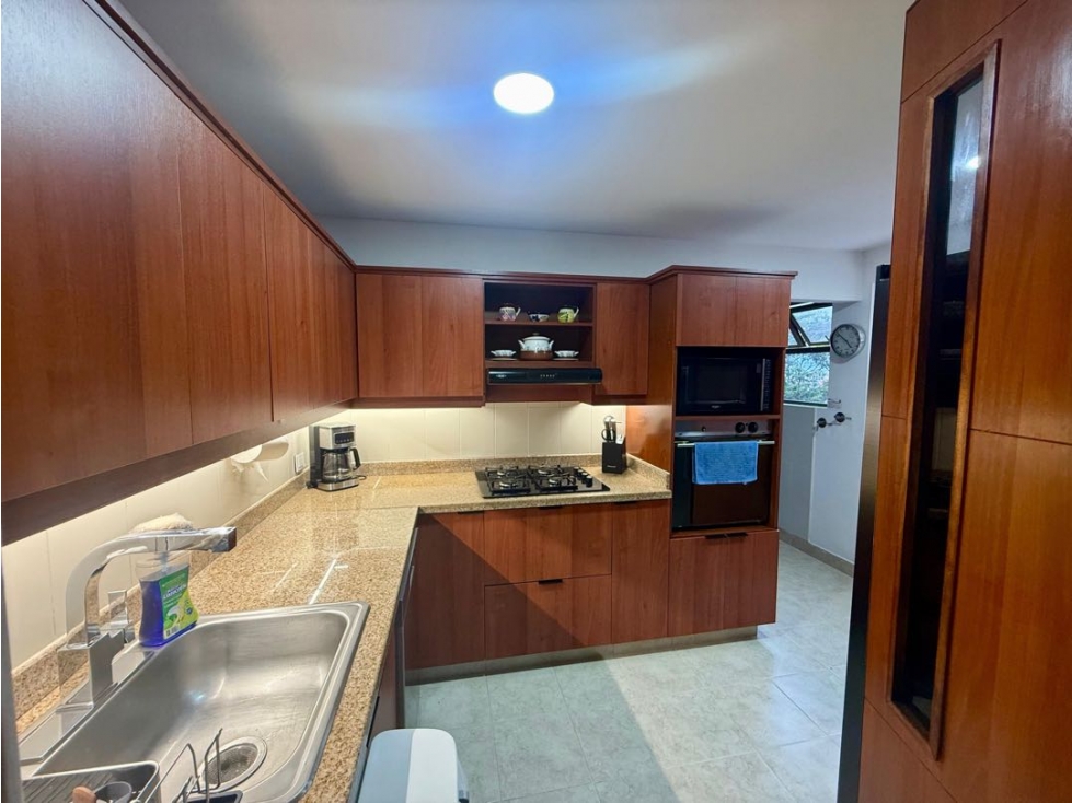 APARTAMENTO EN VENTA EL CAMPESTRE, EL POBLADO MEDELLIN — foto 4