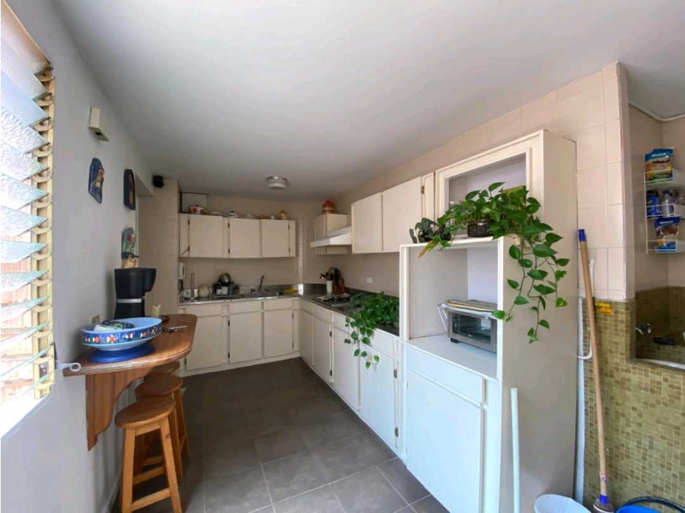 Apartamento en venta , el Poblado sector los parra,a dos pasos de todo — foto 2