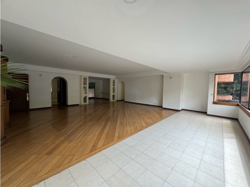 Apartamento en venta El Poblado Sector Los Balsos con amplios espacios — foto 6