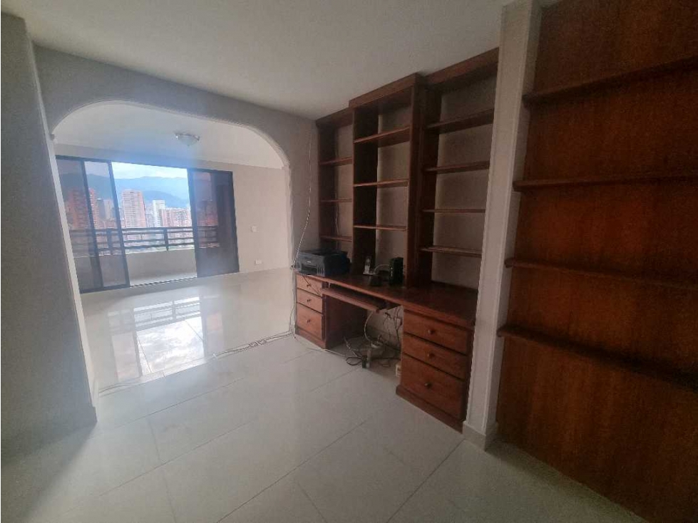 APARTAMENTO EN VENTA EL POBLADO, CASTROPOL — foto 5