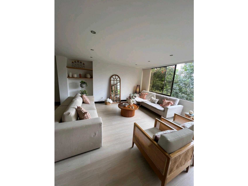 APARTAMENTO EN VENTA EL POBLADO SECTOR EL TESORO (T)