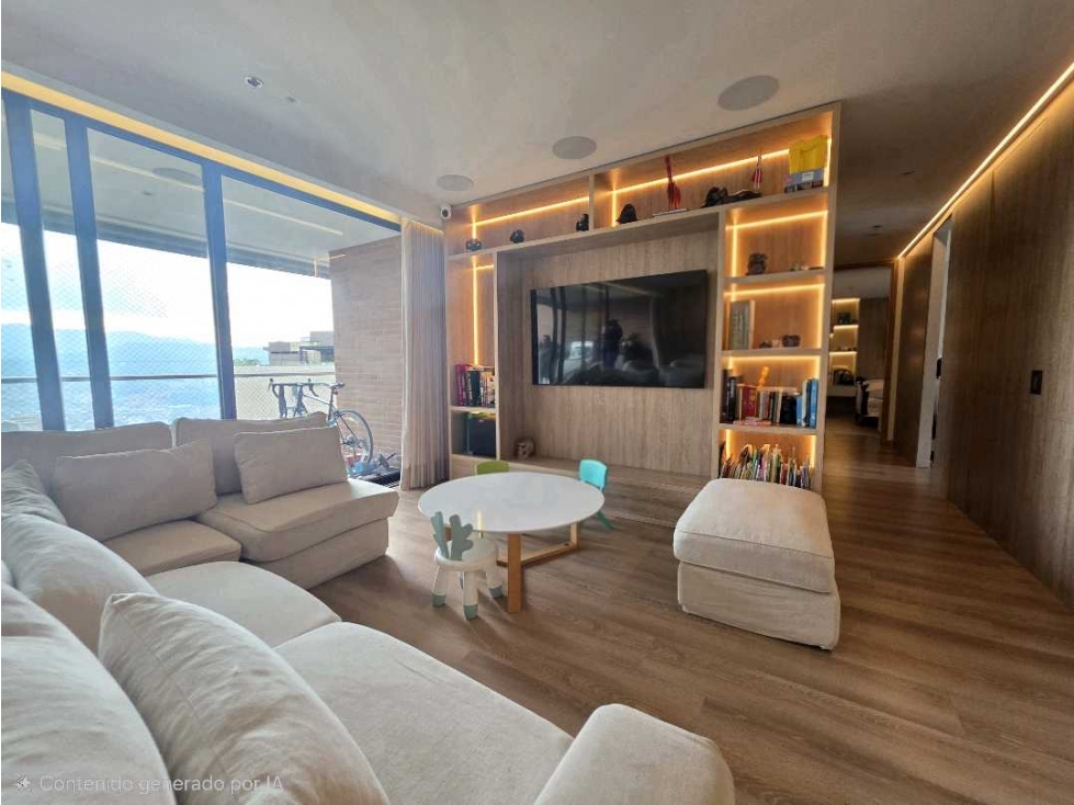 Apartamento en venta, El Poblado, parte alta, vista hermosa — foto 3