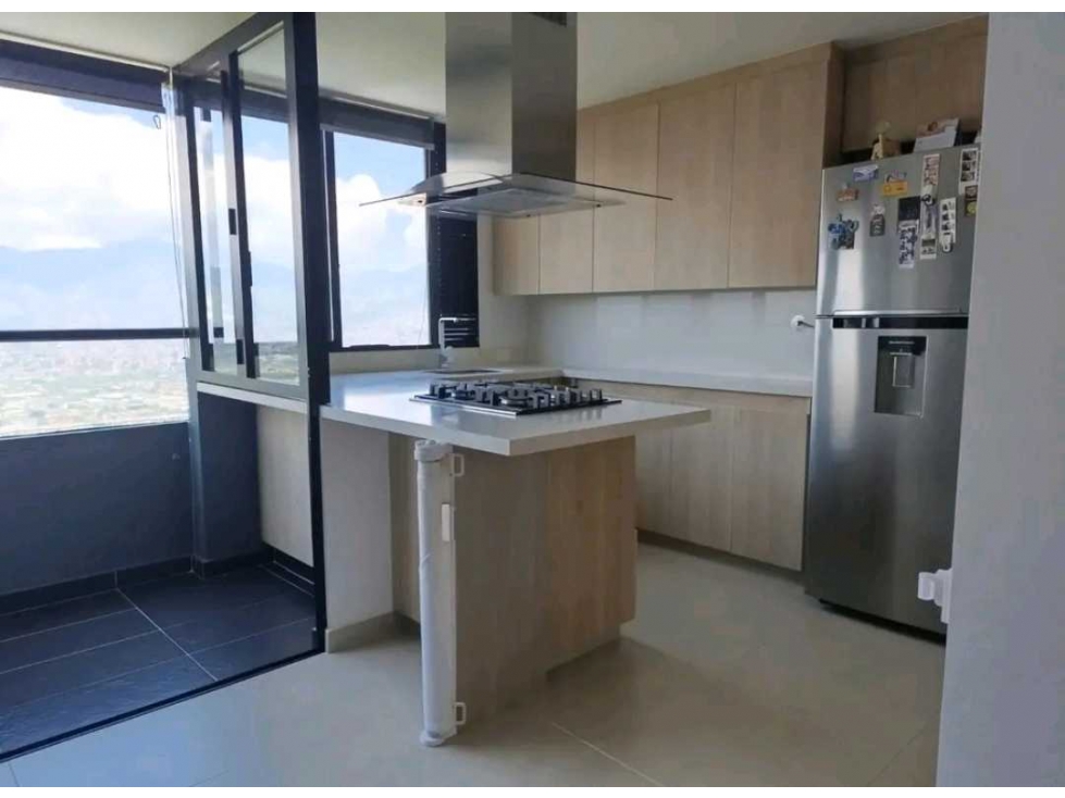 APARTAMENTO EN VENTA EL POBLADO SECTOR LAS PALMAS (T) — foto 2