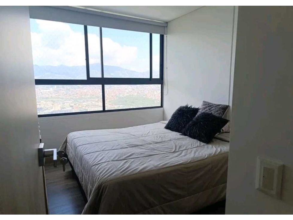 APARTAMENTO EN VENTA EL POBLADO SECTOR LAS PALMAS (T) — foto 4