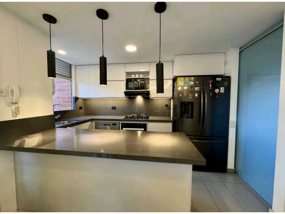 APARTAMENTO EN VENTA EL POBLADO SECTOR LAS PALMAS (T) — foto 3
