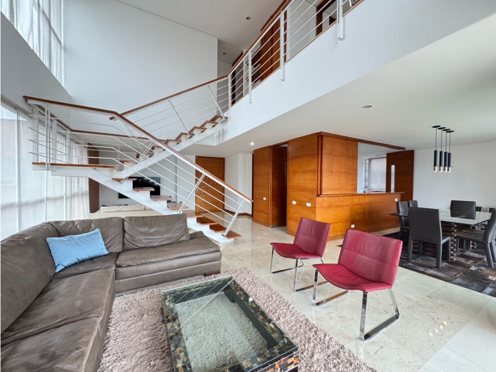 Apartamento en venta amoblado el Poblado Los Parra con vista a ciudad — foto 2