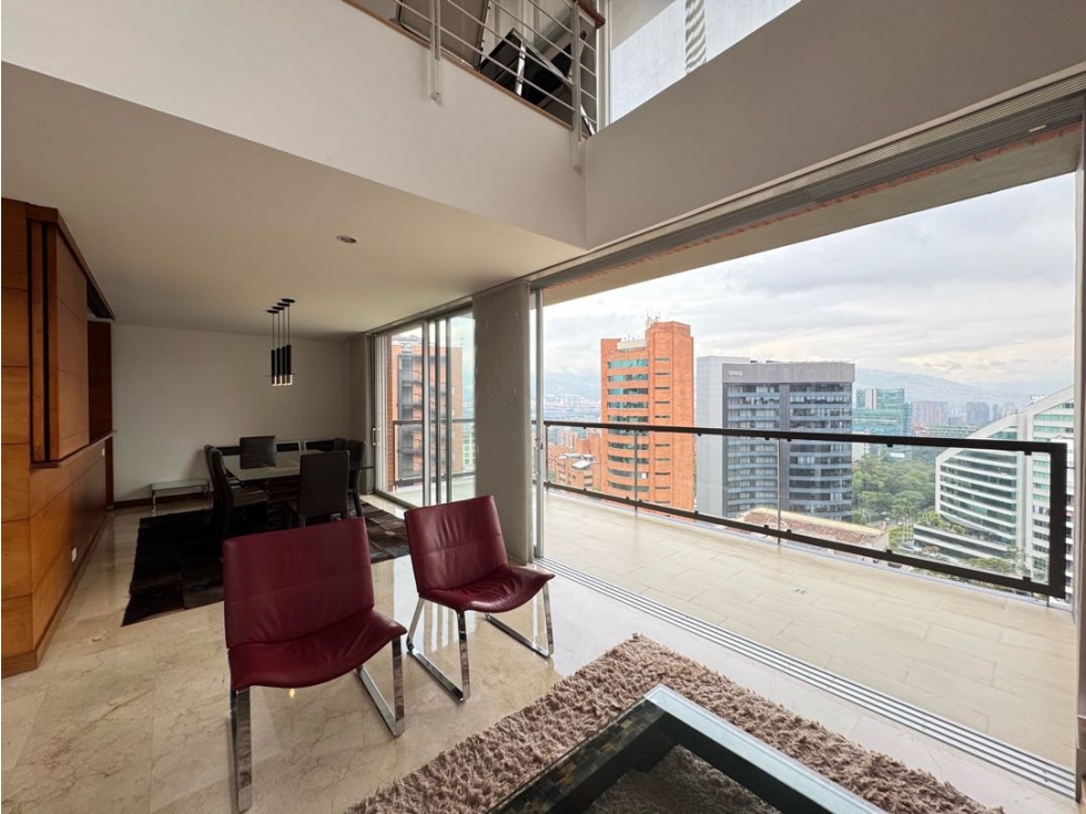 Apartamento en venta amoblado el Poblado Los Parra con vista a ciudad — foto 4