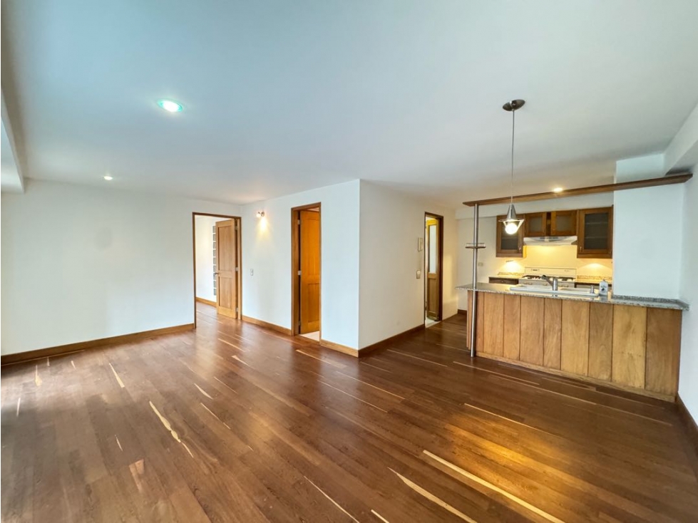 Apartamento en venta El Poblado sector la Frontera parte baja