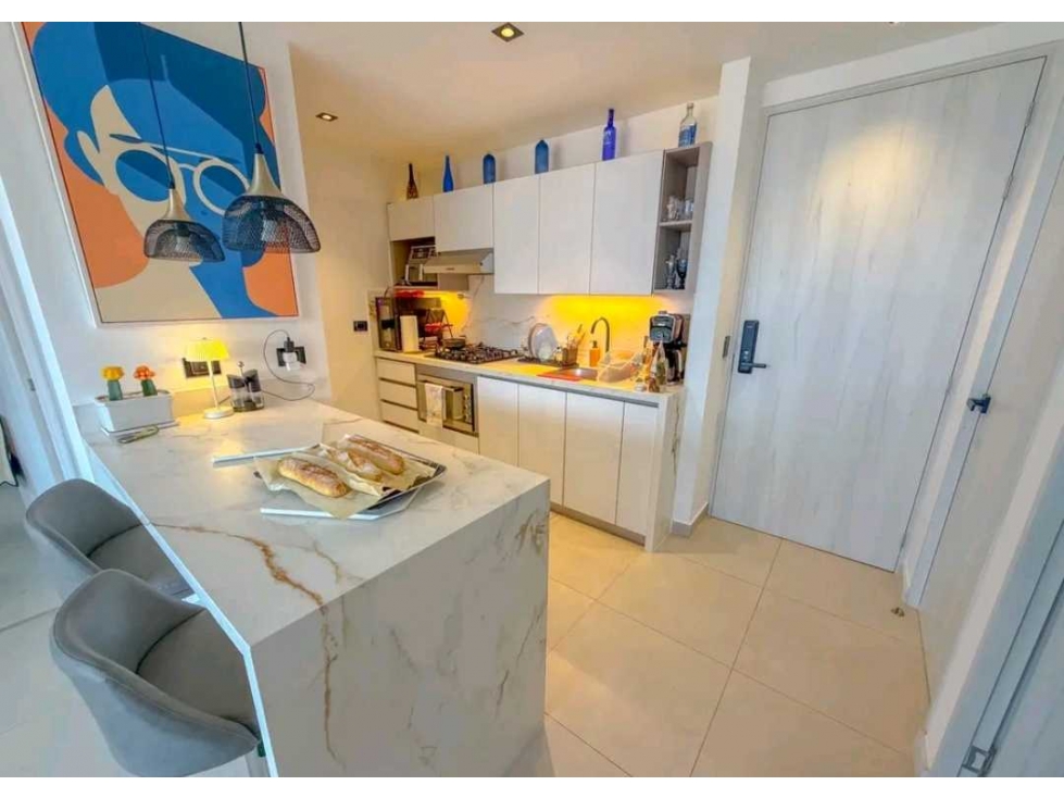 APARTAMENTO EN VENTA EL POBLADO SECTOR CASTROPOL (T) — foto 3
