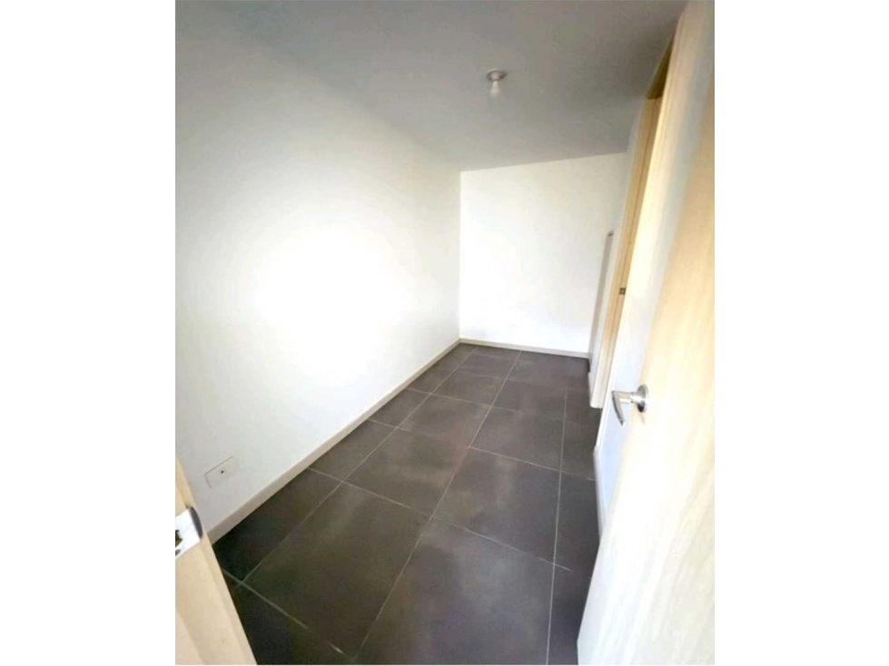 APARTAMENTO EN VENTA EL POBLADO SECTOR LOS BALSOS — foto 6