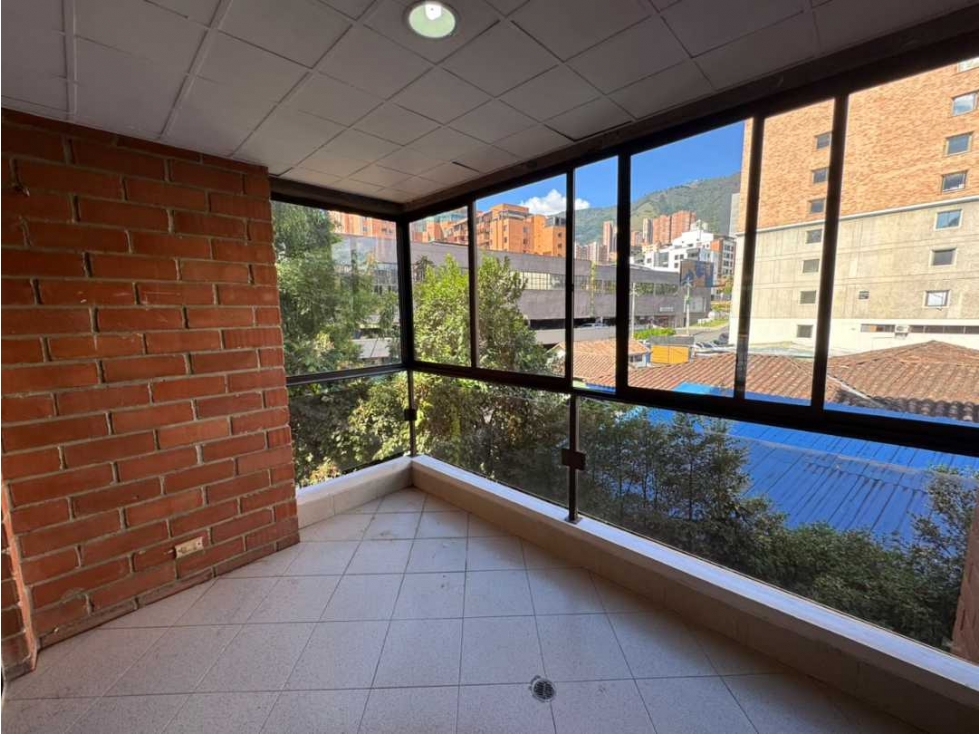 APARTAMENTO EN VENTA EN EL POBLADO MILLA DE ORO