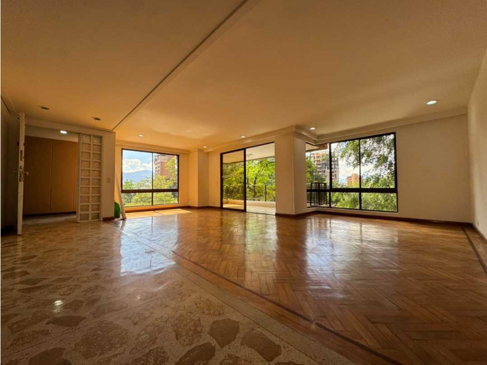 APARTAMENTO EN VENTA EN EL POBLADO MILLA DE ORO — foto 2