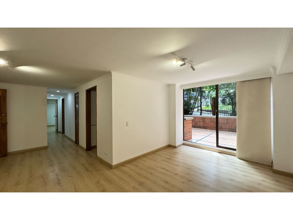 Apartamento en venta El Poblado Santamaria de los Ángeles con terraza — foto 3