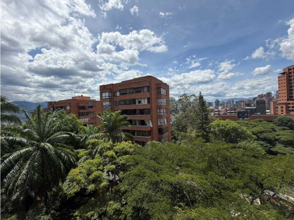 APARTAMENTO EN VENTA EL POBLADO LA TOMATERA