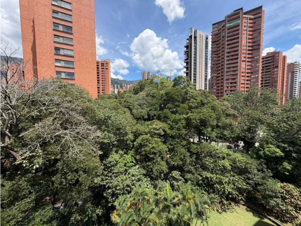 APARTAMENTO EN VENTA EL POBLADO LA TOMATERA — foto 4