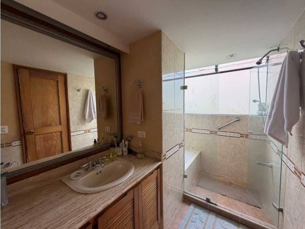 APARTAMENTO EN VENTA EL POBLADO LA TOMATERA — foto 6