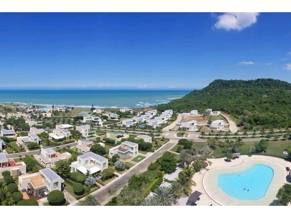 Apartamento en Venta en Aguamarina Beach Resort - 2