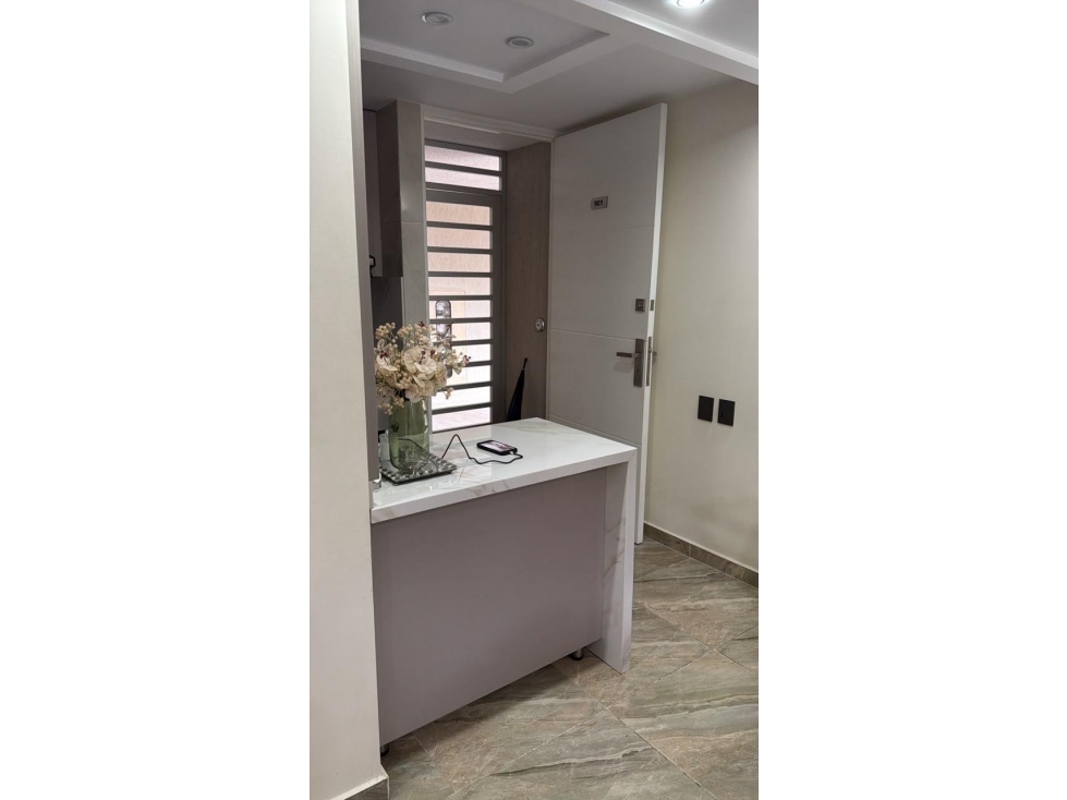 APARTAMENTO EN VENTA EN AZULEJOS MODERNO Y LADO SOMBRA — foto 3